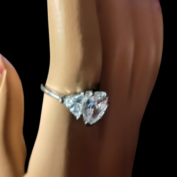 Ring - Picture 3 of 5